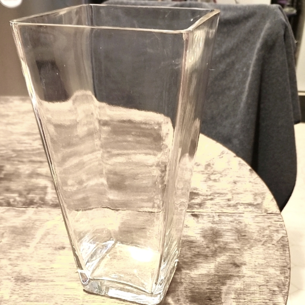 Clear Lead Crystal Tapper Glass Vase